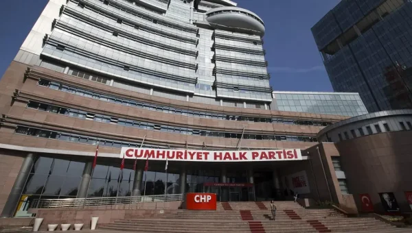 CHP’de Kurultay Krizi: Mahkemeden Şok Karar, Kılıçdaroğlu Yönetimi Geri Dönüyor