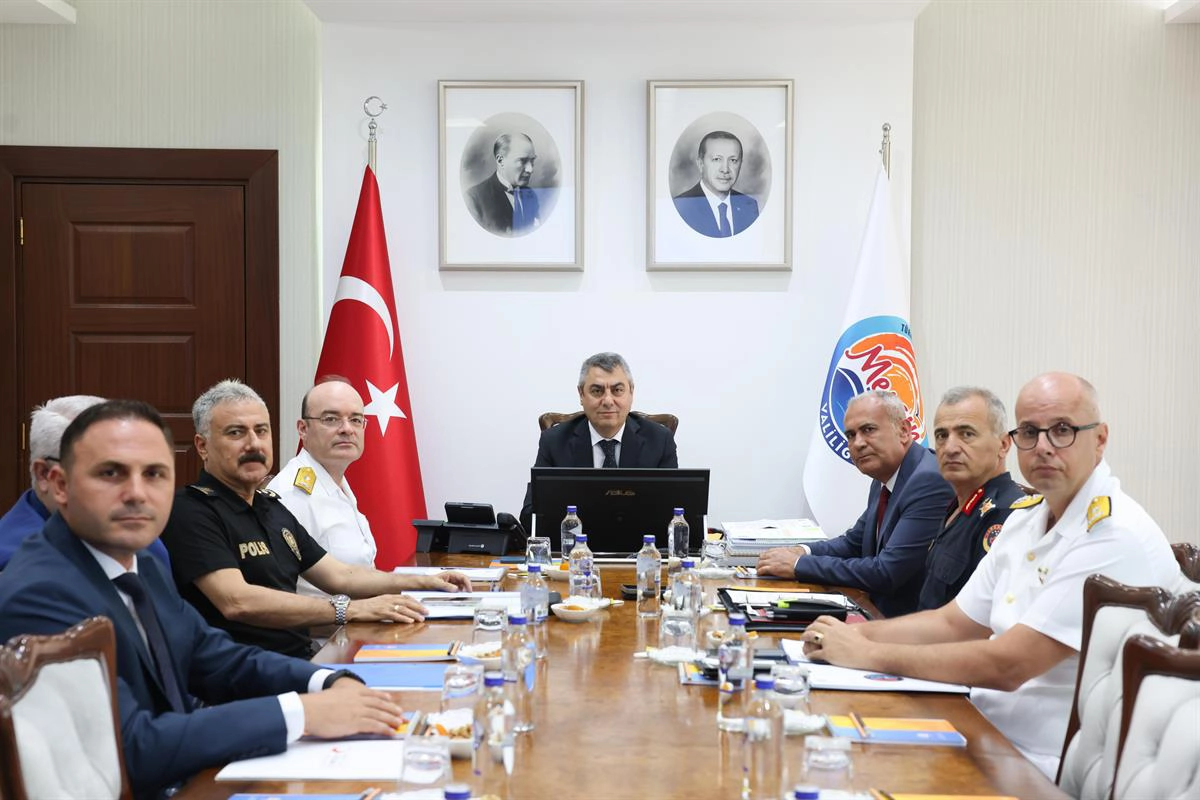 Mersin’de Güvenlik Zirvesi: Bir Haftada 836 Aranan Şahıs Yakalandı!